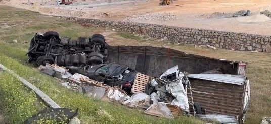 Suruç 'ölüm yolunda' kaza: 5 ölü, 1 yaralı
