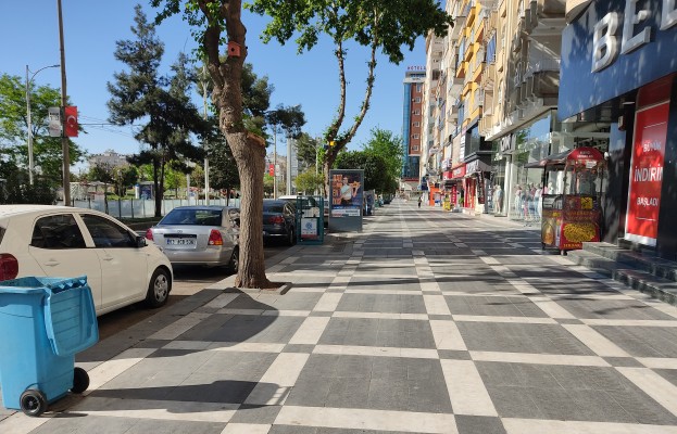 Şanlıurfa’da cadde ve sokaklar sessizliğe büründü