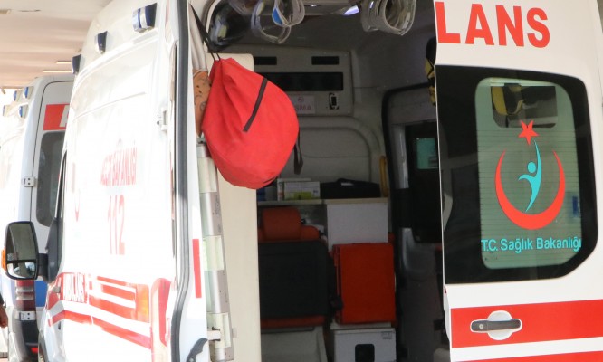 Siverek'te kamyonet devrildi: 8 yaralı