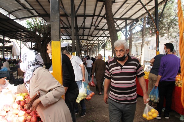 Şanlıurfa'da semt pazarlarında 'tam kapanma' hareketliliği