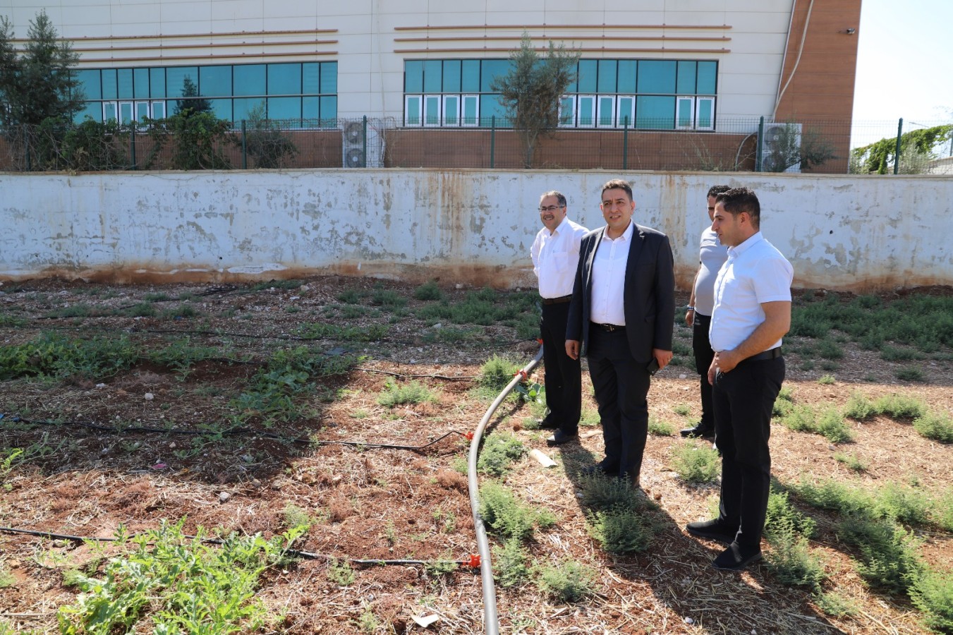 Solmaz: Hastalar tarlada çalışırken toprakla haşır neşir olup stresten uzaklaşıp deşarj oluyor