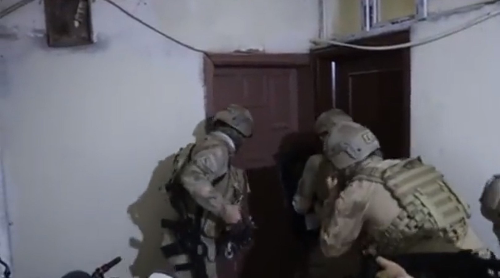 Urfa dahil 8 ilde 'Kahramanlar' operasyonu: 27 gözaltı