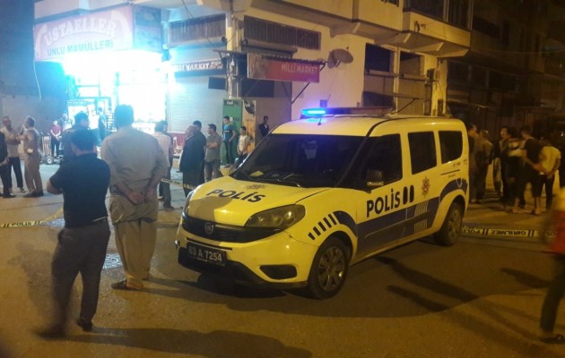 Şanlıurfa'da ekmek almaya gitti, aracı tarandı!