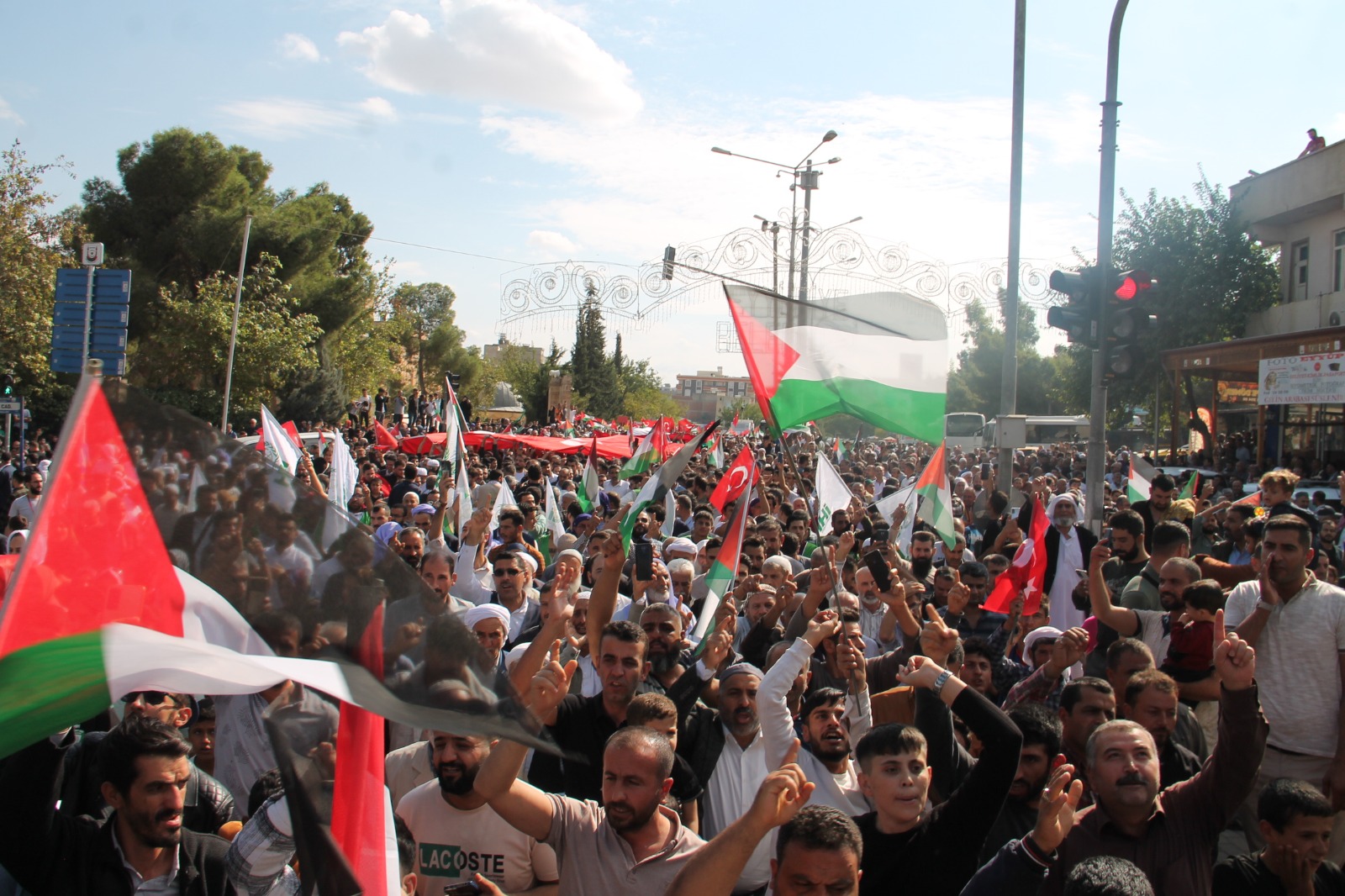 Urfa’da Gazze’ye destek İsrail’e lanet mesajı- EK