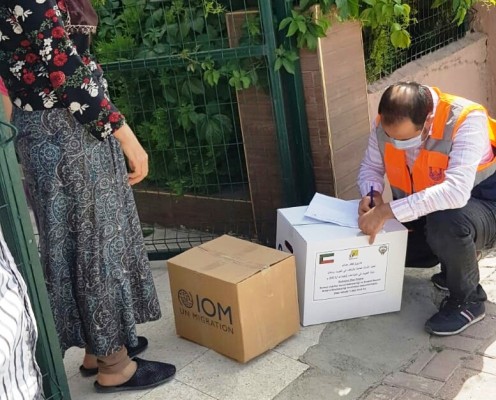 Hayırseverlerden ihtiyaç sahiplerine yardım