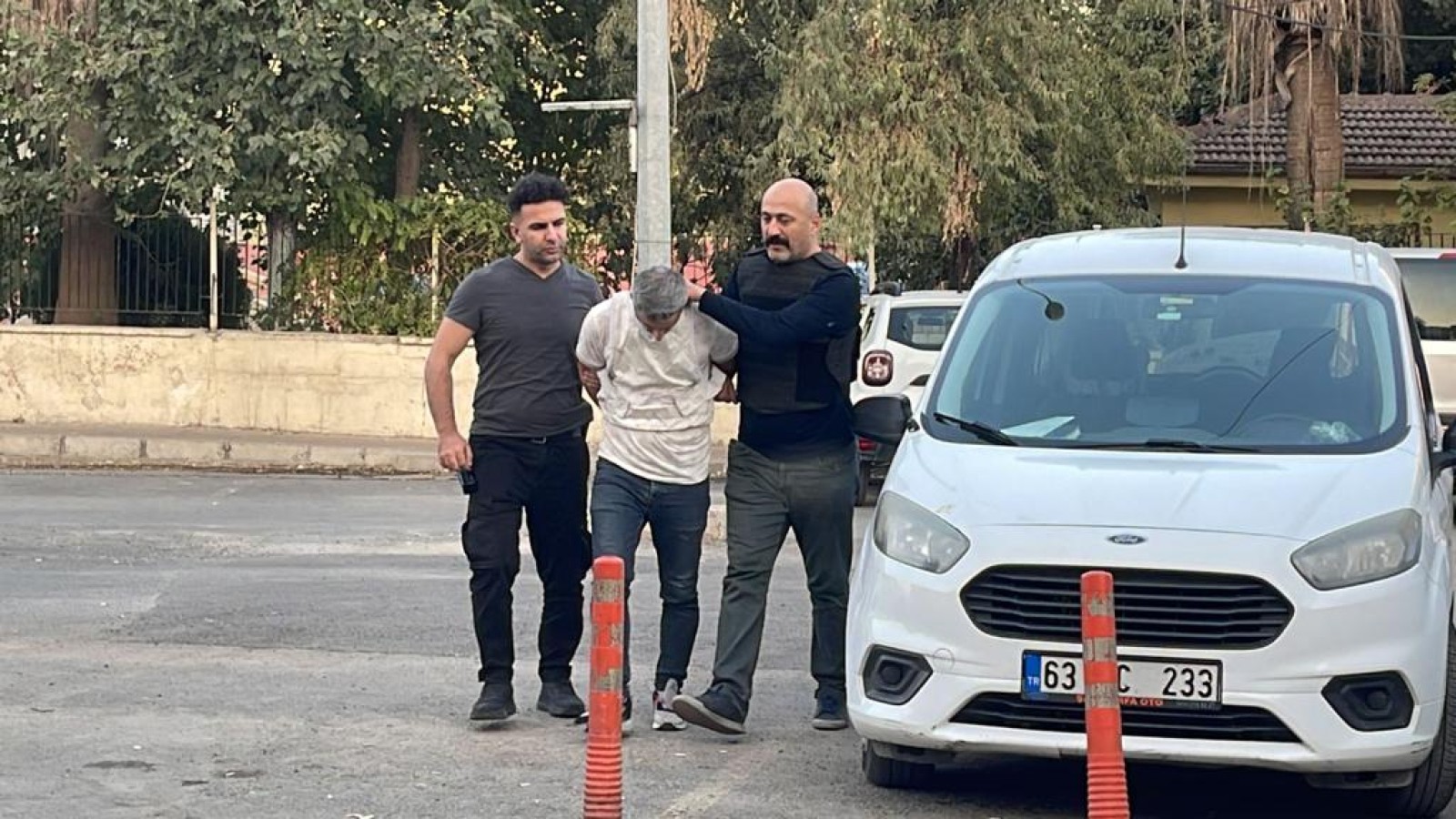 Bayrak dağıtan zabıtayı bıçaklayan esnafla ilgili yeni gelişme -EK