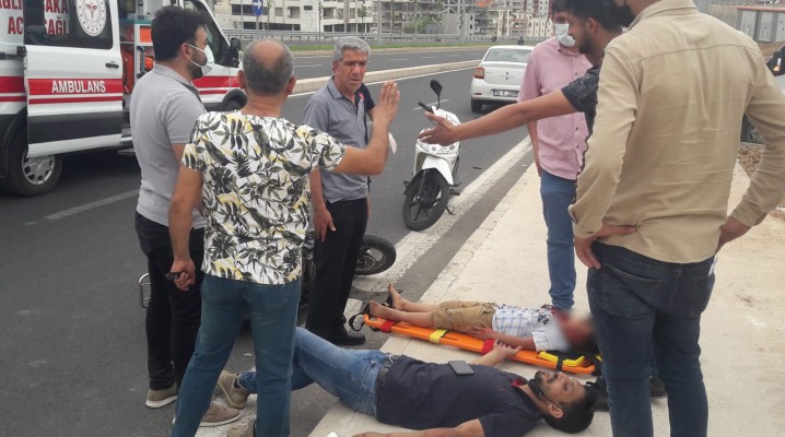 Şanlıurfa’da motosiklet kazası: 2 yaralı