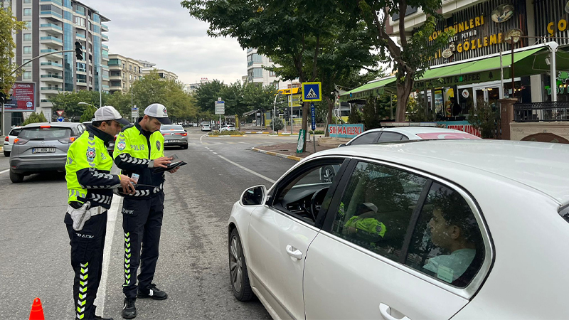 Şanlıurfa'da ehliyetsiz sürücülere ceza yağdı