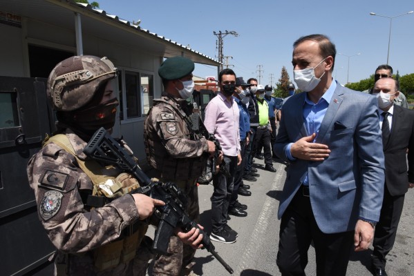 Vali Erin, emniyet ekipleriyle bayramlaştı