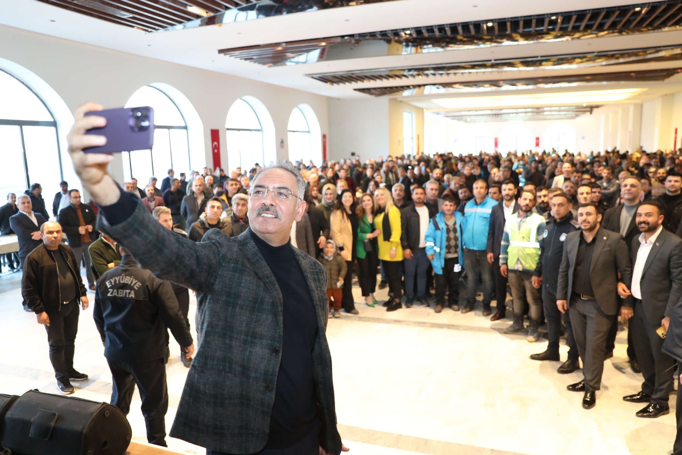 Eyyübiye'de maaşlara büyük zam! En düşük personel maaşı 34 bin liraya çıkarıldı