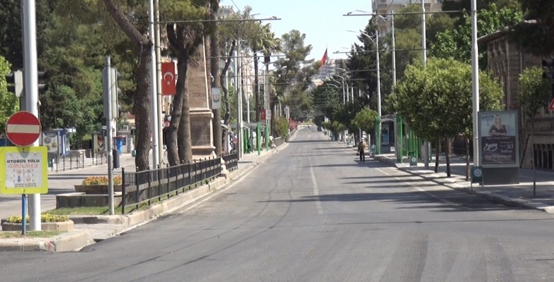 Ramazan Bayramı’nda cadde ve sokaklar boş kaldı