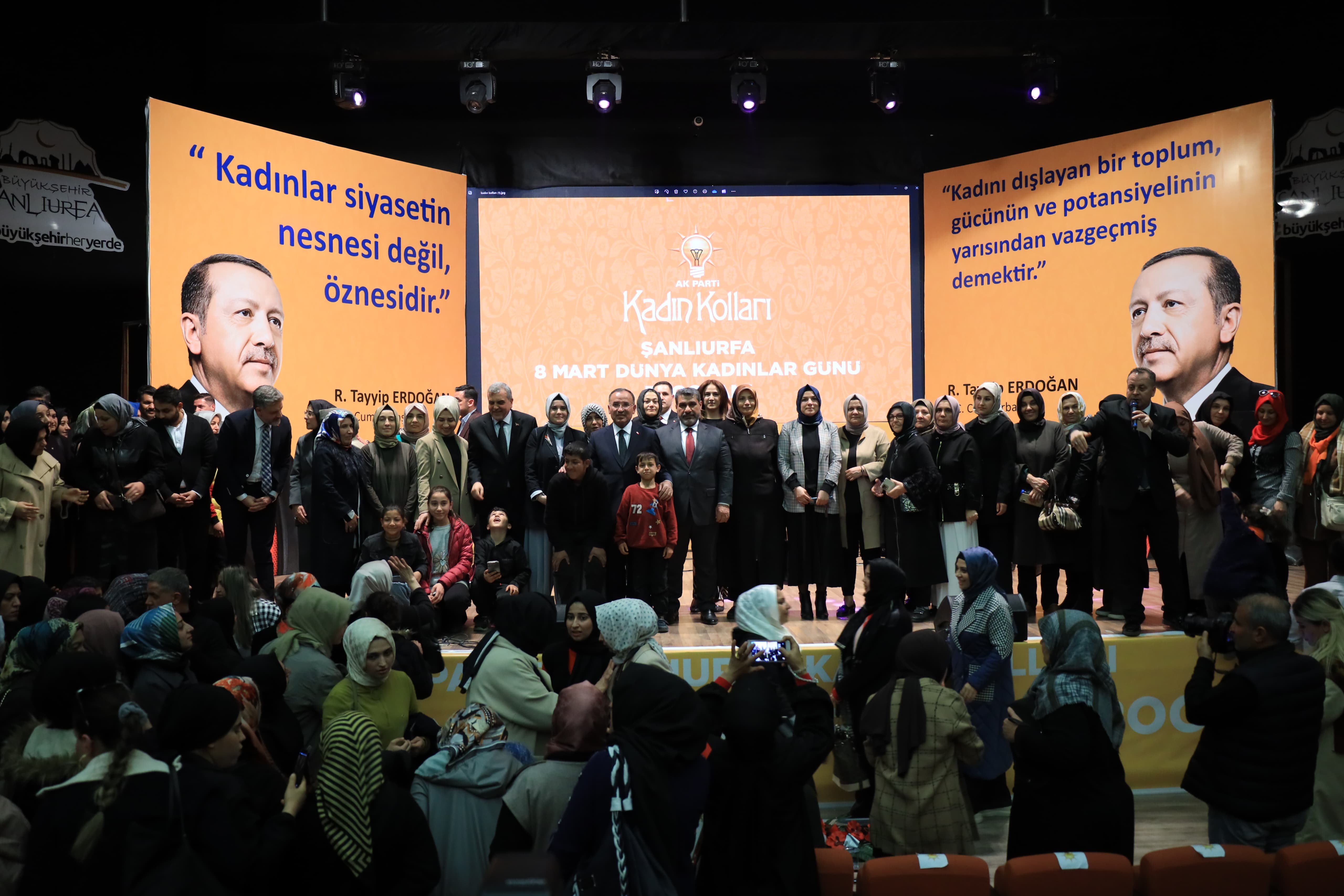 AK Parti Şanlıurfa'da 8 Mart'ı kutladı!