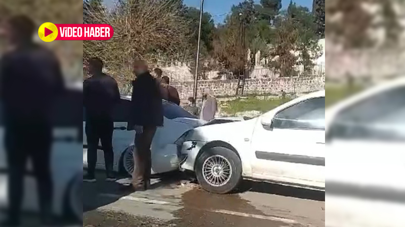 5 araç birbirine girdi
Şanlıurfa’da mezarlık önünde kaza!