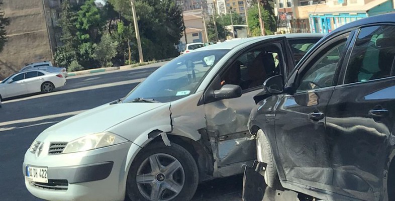 Haliliye’de maddi hasarlı kaza