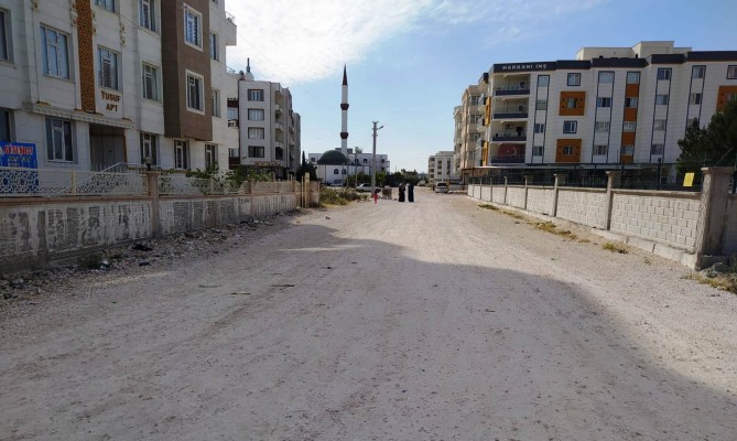 Yollarının yapılması için yetkililere seslendiler