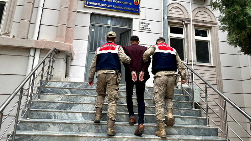 Viranşehir’de cinayet şüphelisi jandarmanın operasyonuyla yakalandı