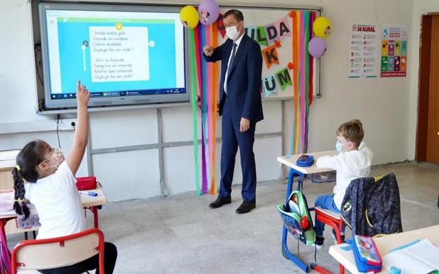 Bakan duyurdu! Okullar açılıyor