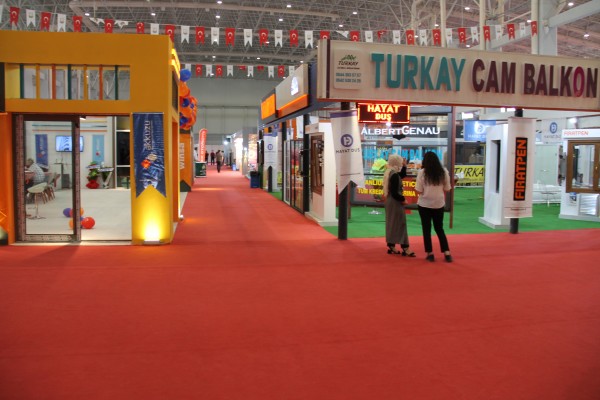 Yapı fuarı sönük açıldı