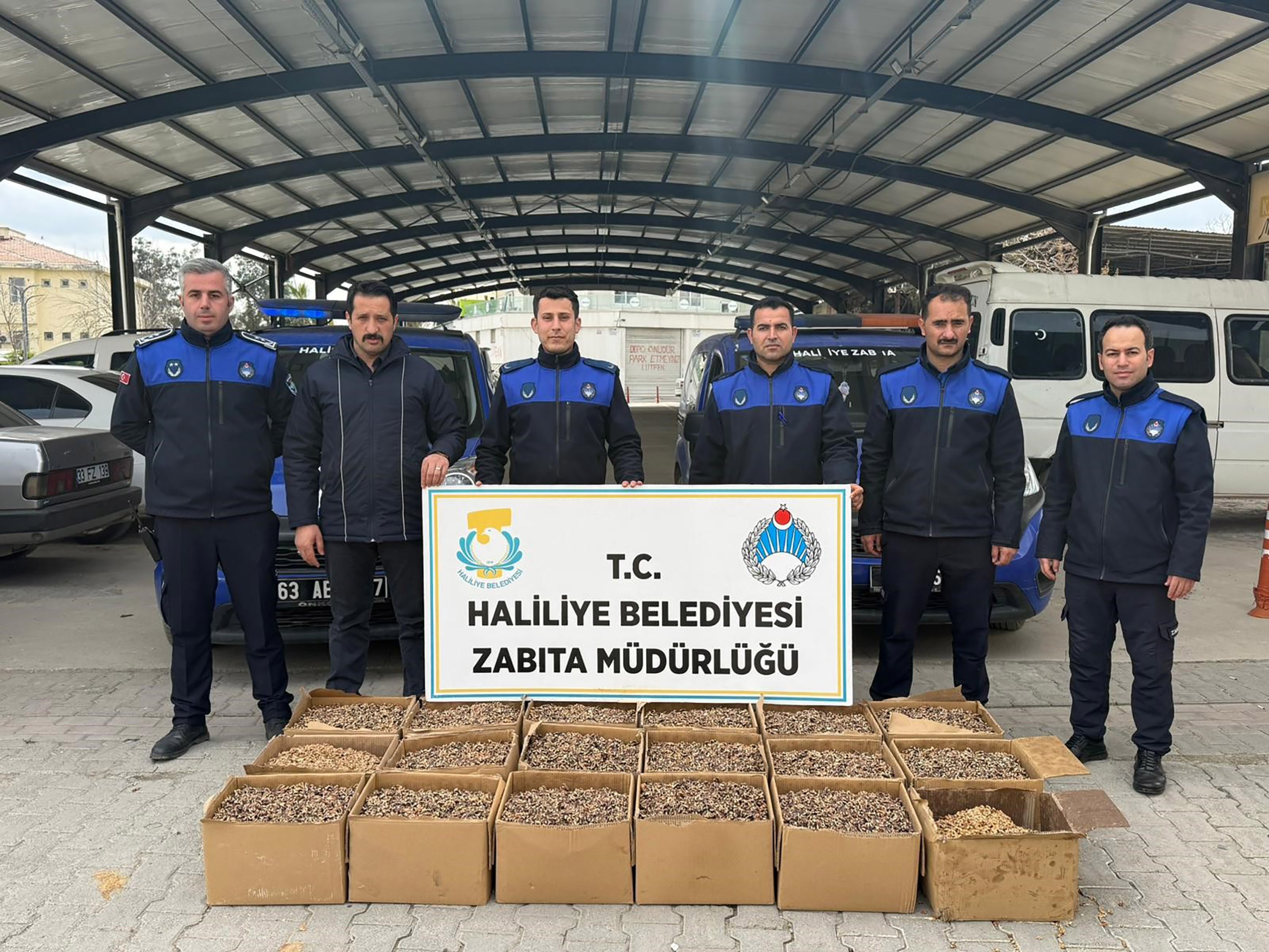HALİLİYE’DE GIDA DENETİMİ: KÜFLÜ CEVİZLERE EL KONULDU