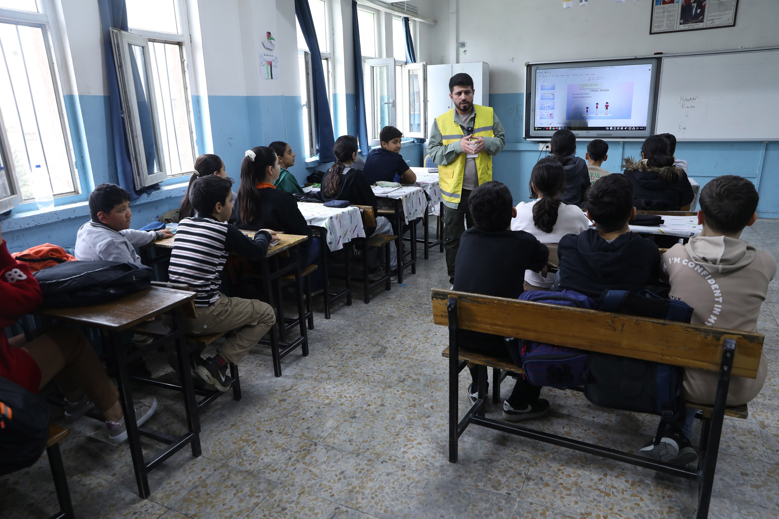 HALİLİYE’DE ÖĞRENCİLERE SAĞLIKLI GELECEK İÇİN EĞİTİM