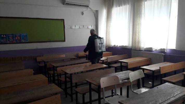Viranşehir'de LGS öncesi okullar dezenfekte edildi