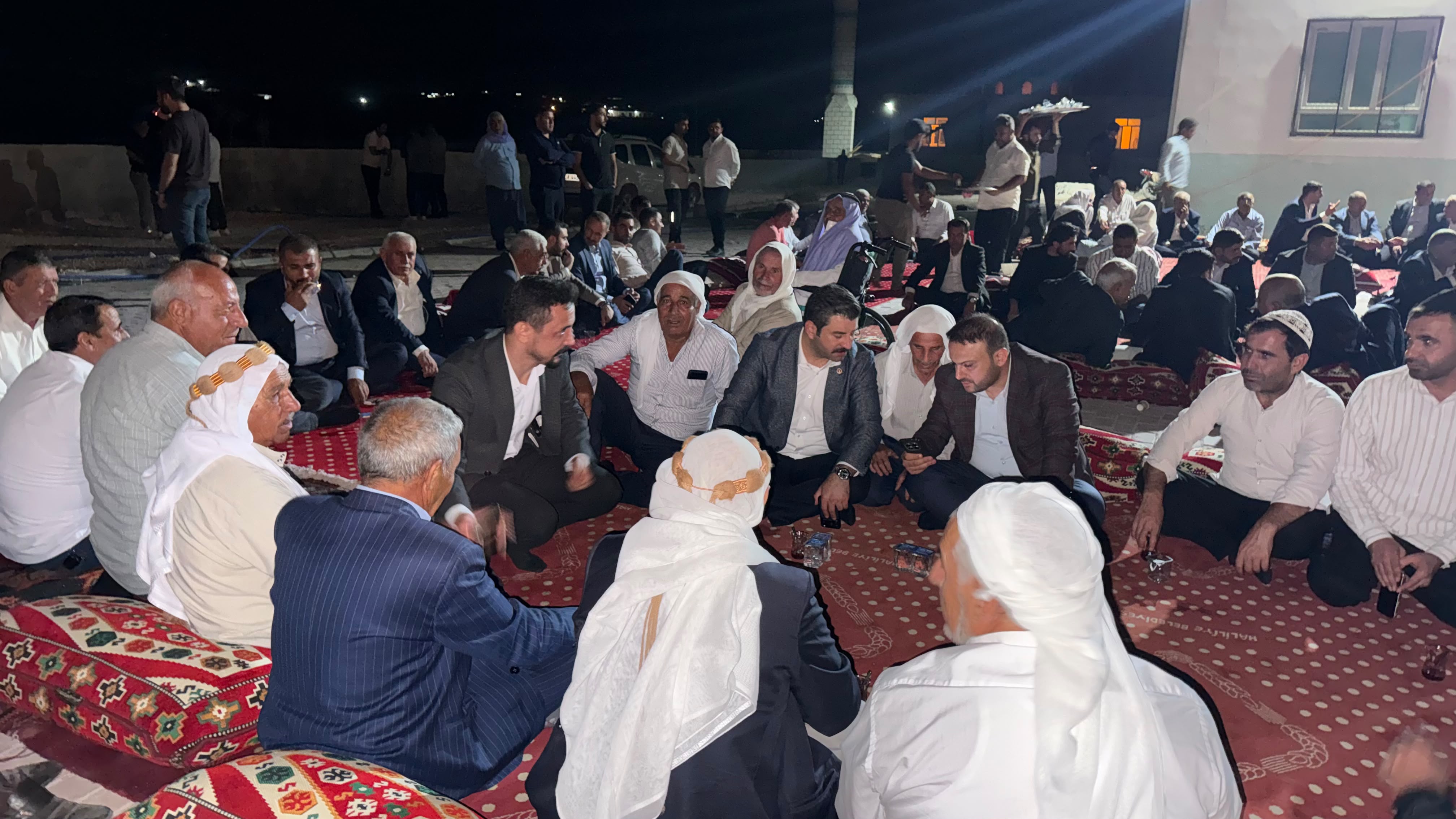 AK PARTİ HEYETİNDEN İBRİK MAHALLESİ’NE ÇIKARMA: GÖNÜLLER BİR, HİZMET DAİM