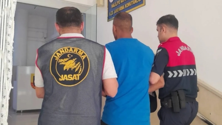 Şanlıurfa’da 10 yıl kesinleşmiş hapis cezası bulunan firari yakalandı