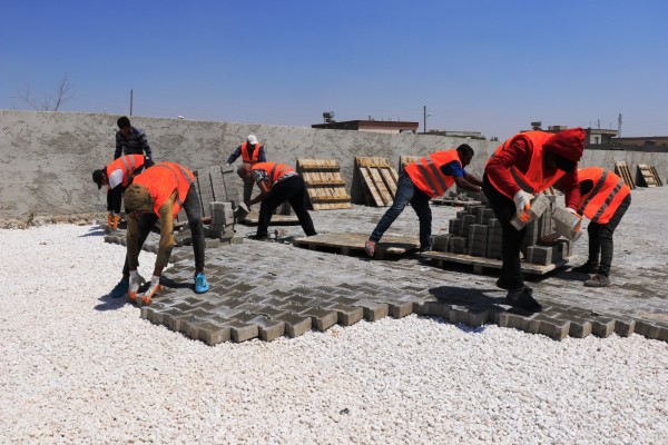 Akçakale kırsalında parke çalışmalarında son hız