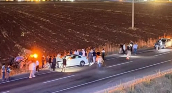Şanlıurfa’da traktör ile otomobil çarpıştı!