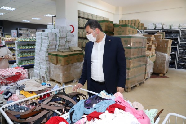 Baydilli: “Tek yardım merciimiz sosyal markettir”