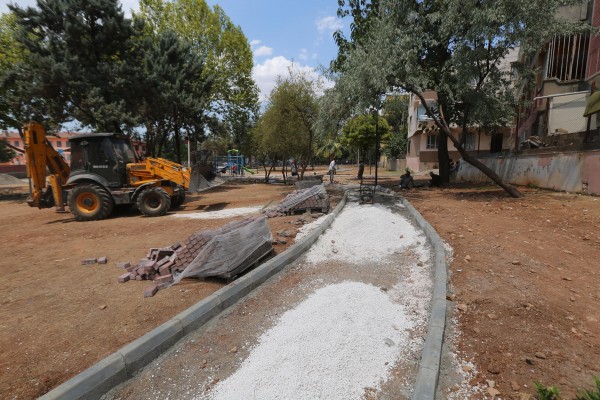 Haliliye'de park çalışmaları sürüyor