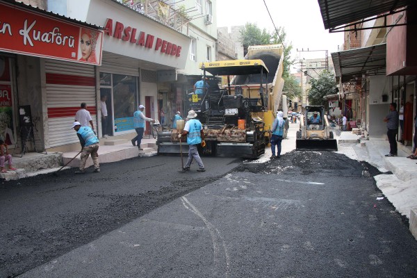Haliliye’de asfalt çalışmaları kararlılıkla sürüyor