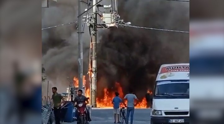 Şanlıurfa’da patlayan trafo alev alev yandı