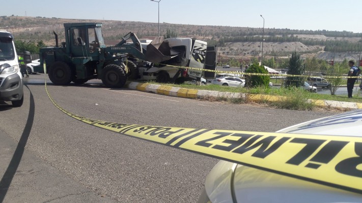Şanlıurfa’da kepçe okul servisine çarptı: 13 yaralı
