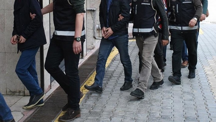 Urfa’da aranan şahıslara operasyon: 5 gözaltı
