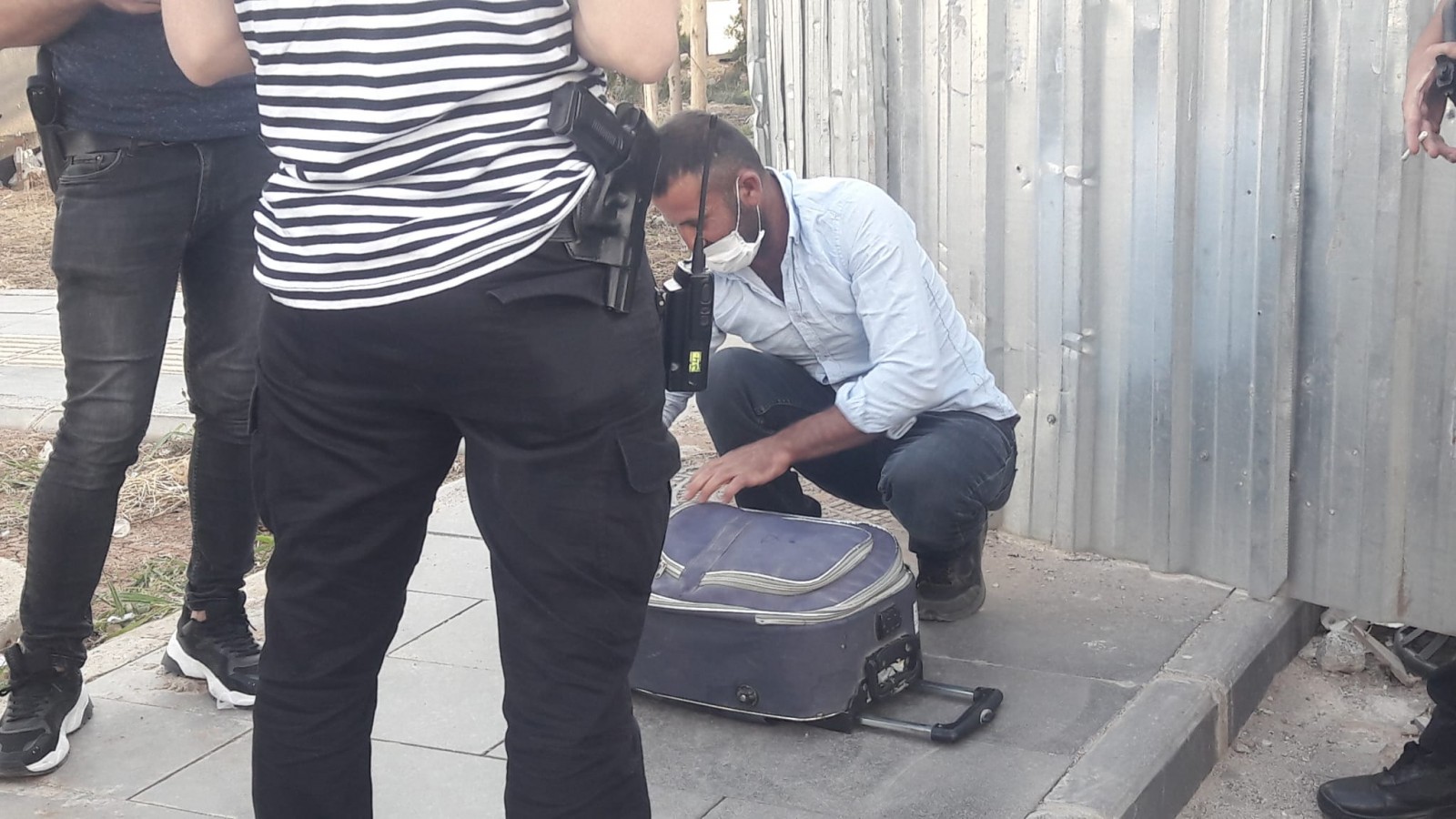 Urfa'da unutulan valiz bomba paniği yaşattı!