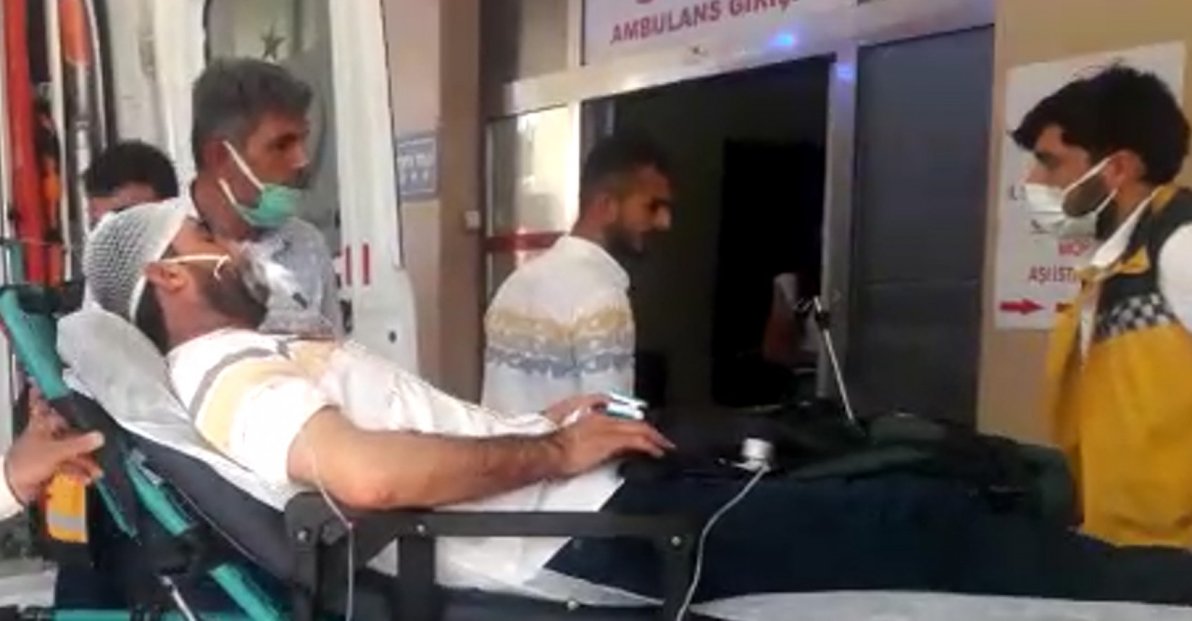 Siverek'te taşlı sopalı kavga: 3 yaralı