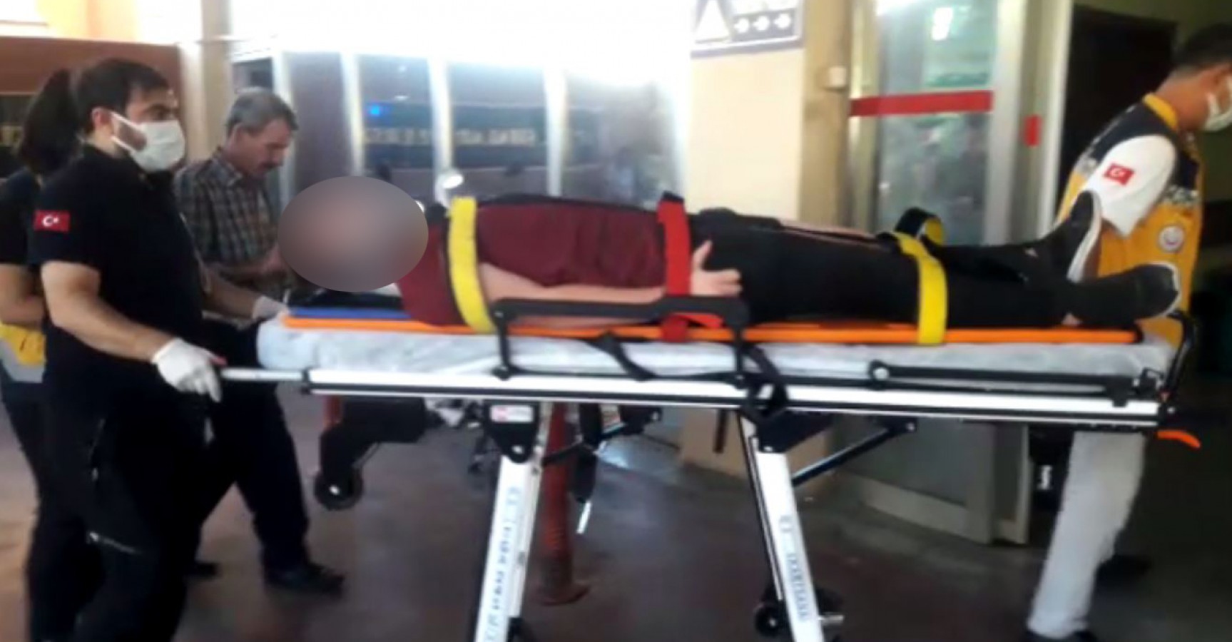 Urfa’da motosikletin çarptığı yaya hastanelik oldu