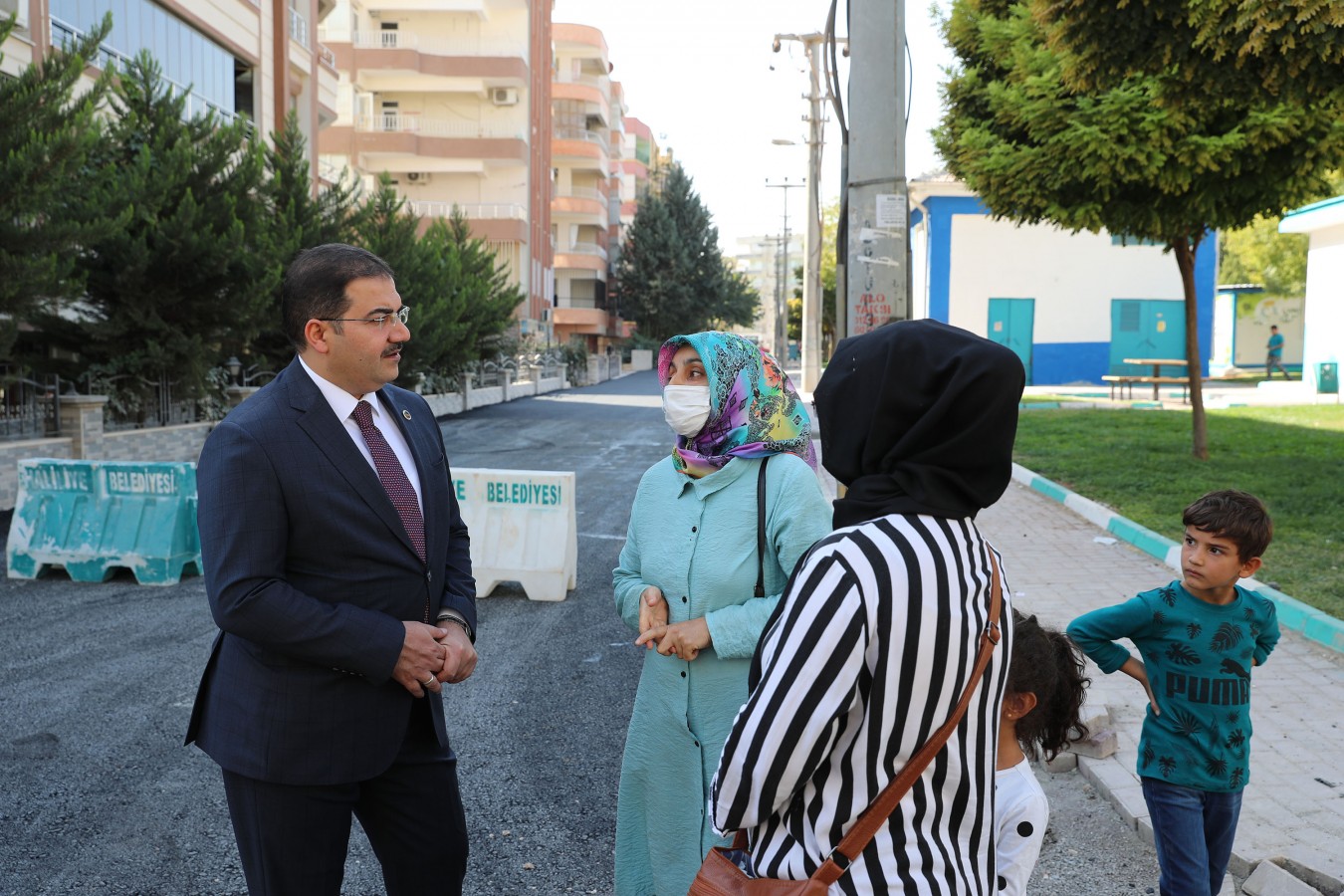 Haliliye'de  vatandaşın asfalt yol talebi yerine getirildi