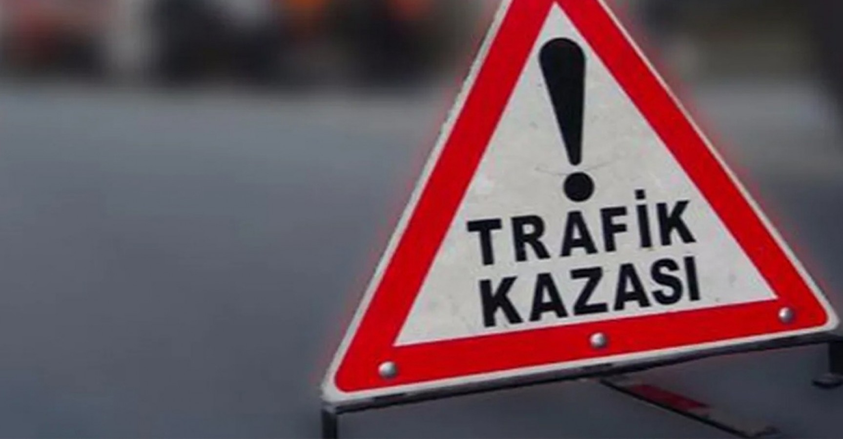 Araç tarlaya uçtu! 2 yaralı