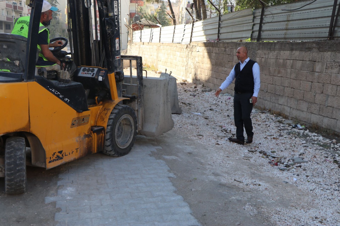 Viranşehir’de beton bloklar kaldırıldı