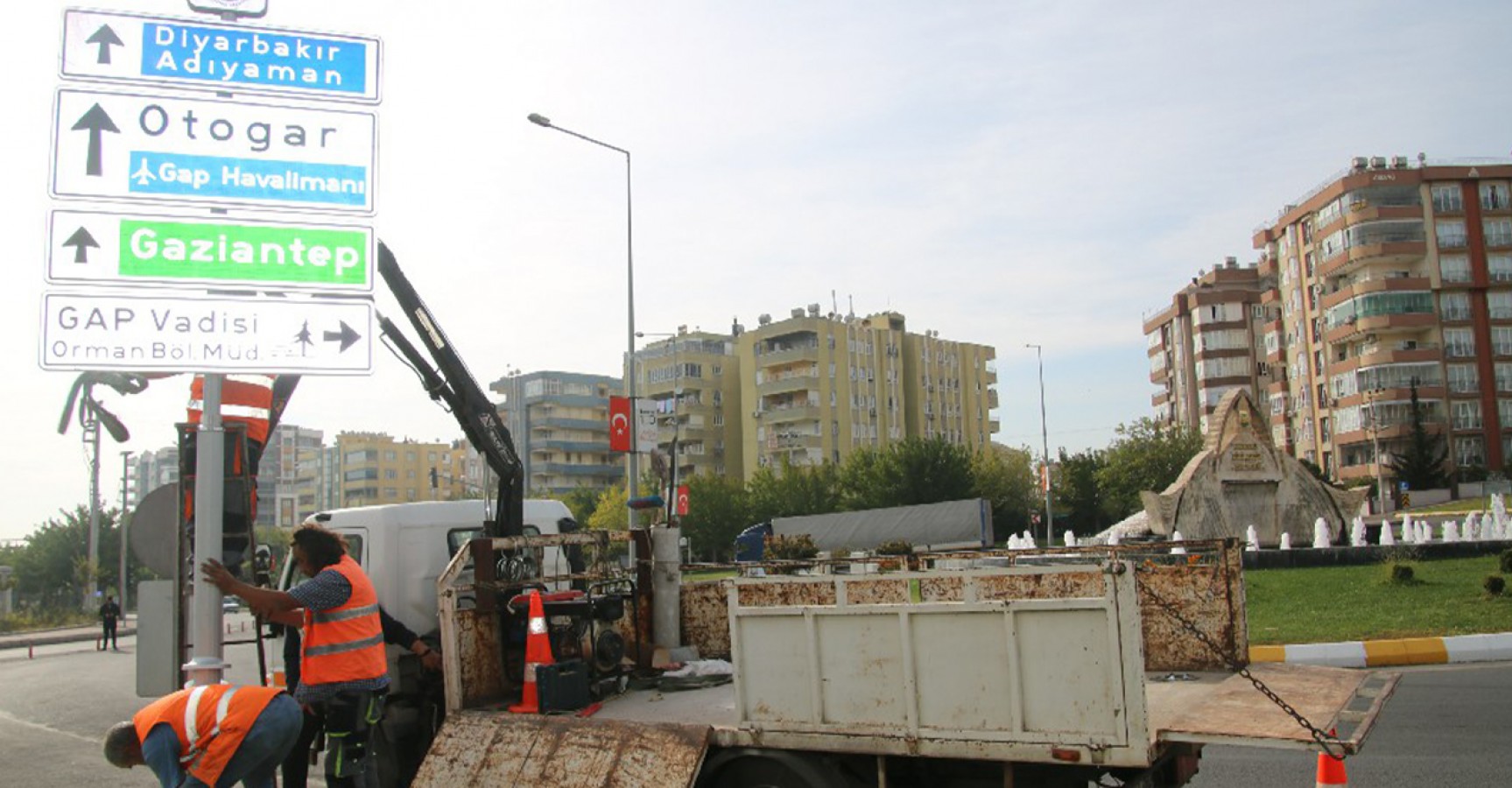 Büyükşehir Belediyesi yenileriyle değiştiriyor