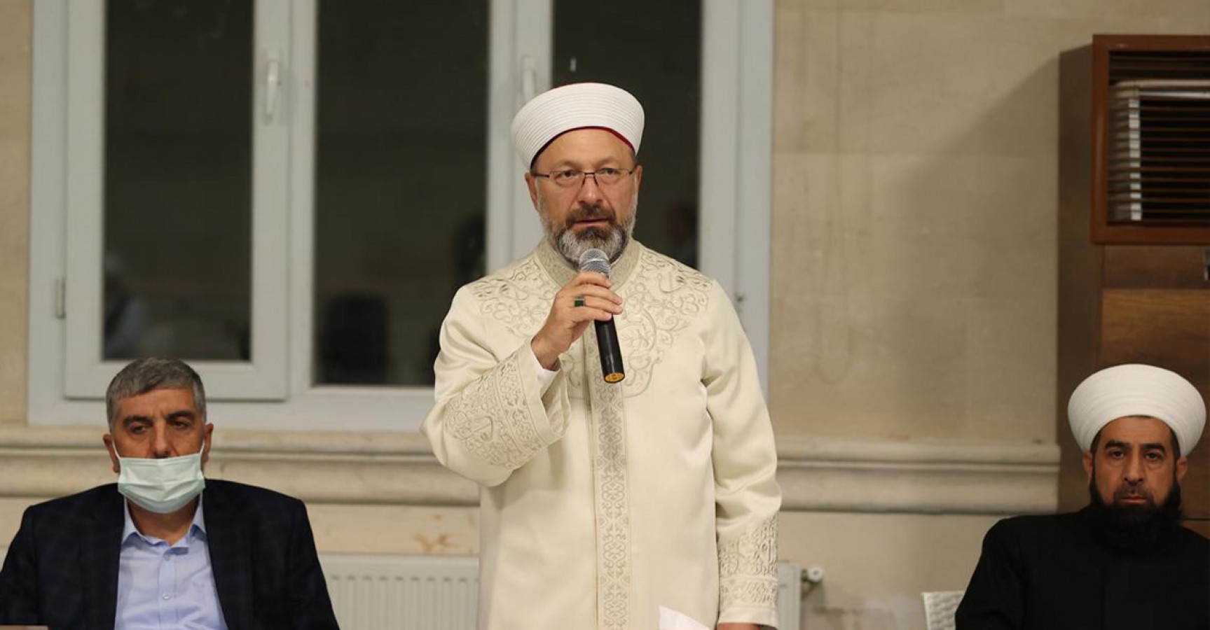 Diyanet İşleri Başkanı’ndan sosyal medya uyarısı