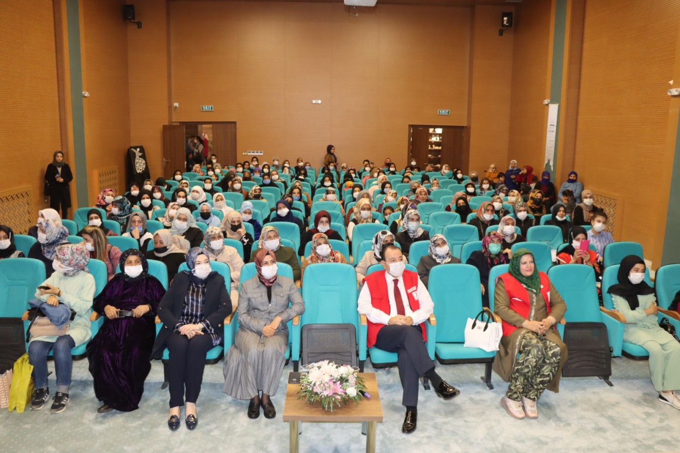 Şanlıurfa'da Kızılay ve kadın semineri