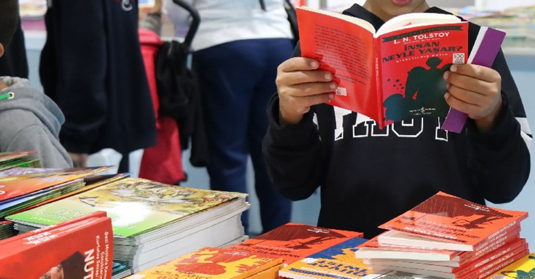 Başkan Beyazgül'den 'Kitap hediyesi' çağrısına olumlu yanıt