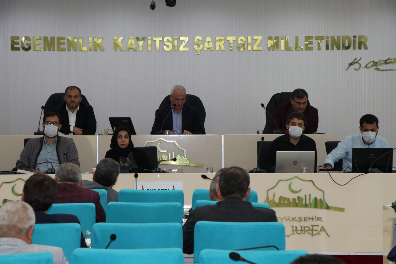 Büyükşehir Meclisi'nde gerginlik