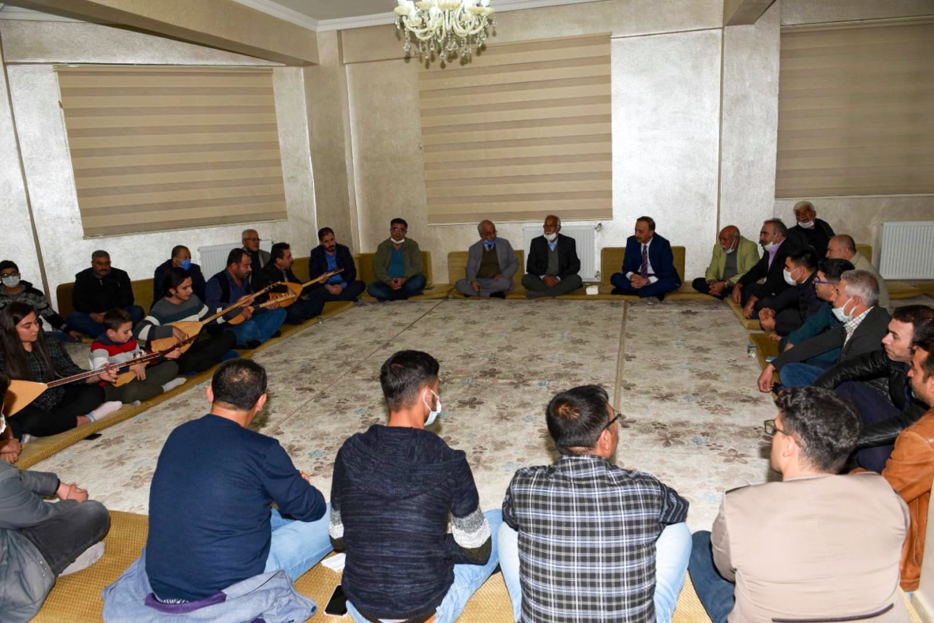 Urfa Valisi "Alevi canlarla" buluştu