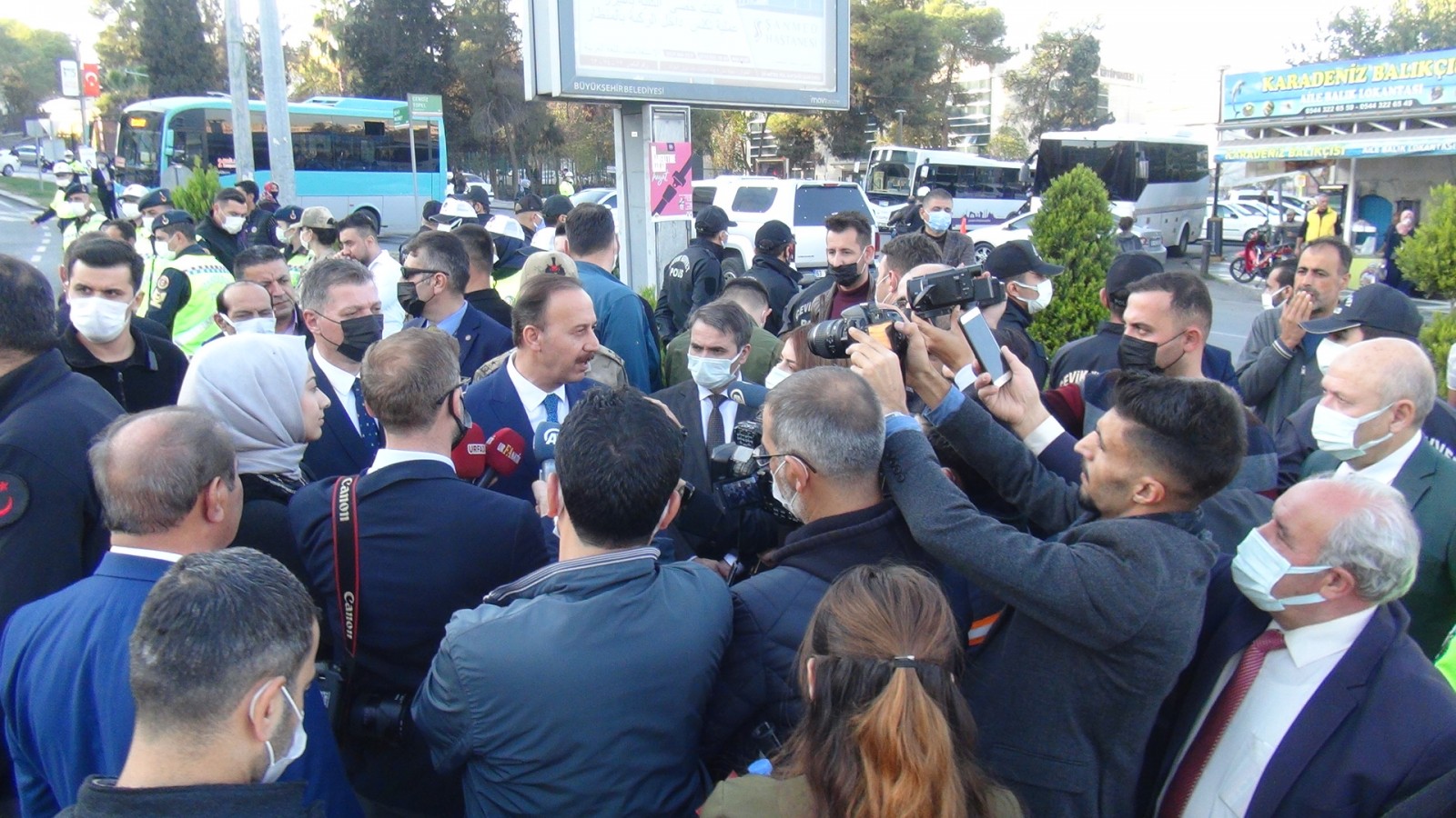 Vali Erin'den aşı açıklaması