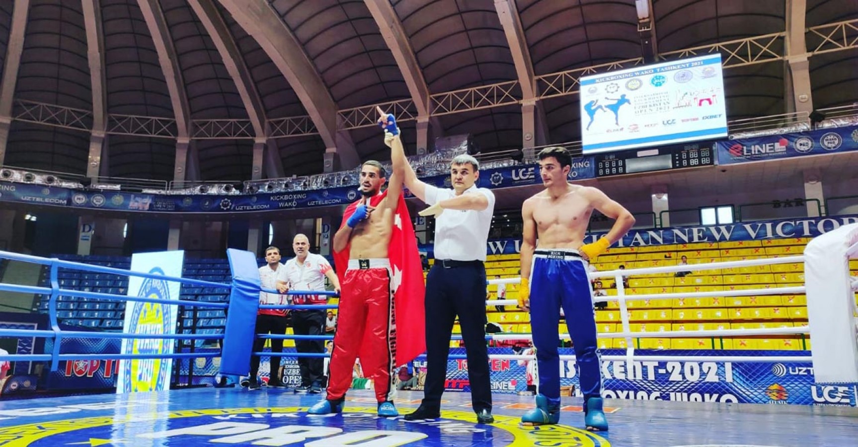 Urfalı kick boksçu şampiyonadan altın madalyayla döndü