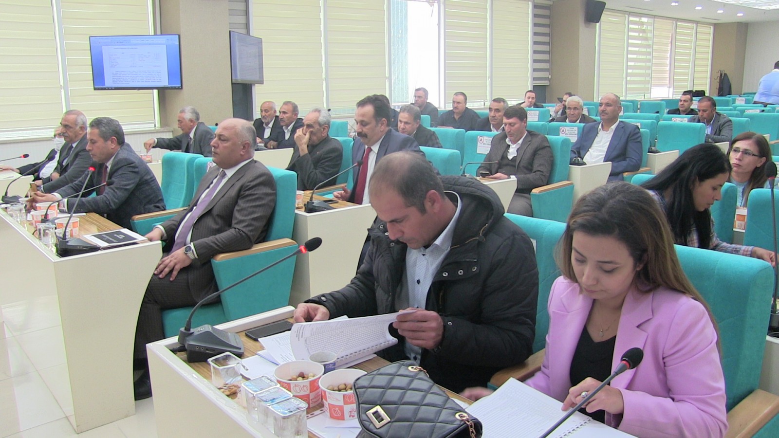 Büyükşehir Meclisi’nde 2022 mali bütçeler görüşüldü